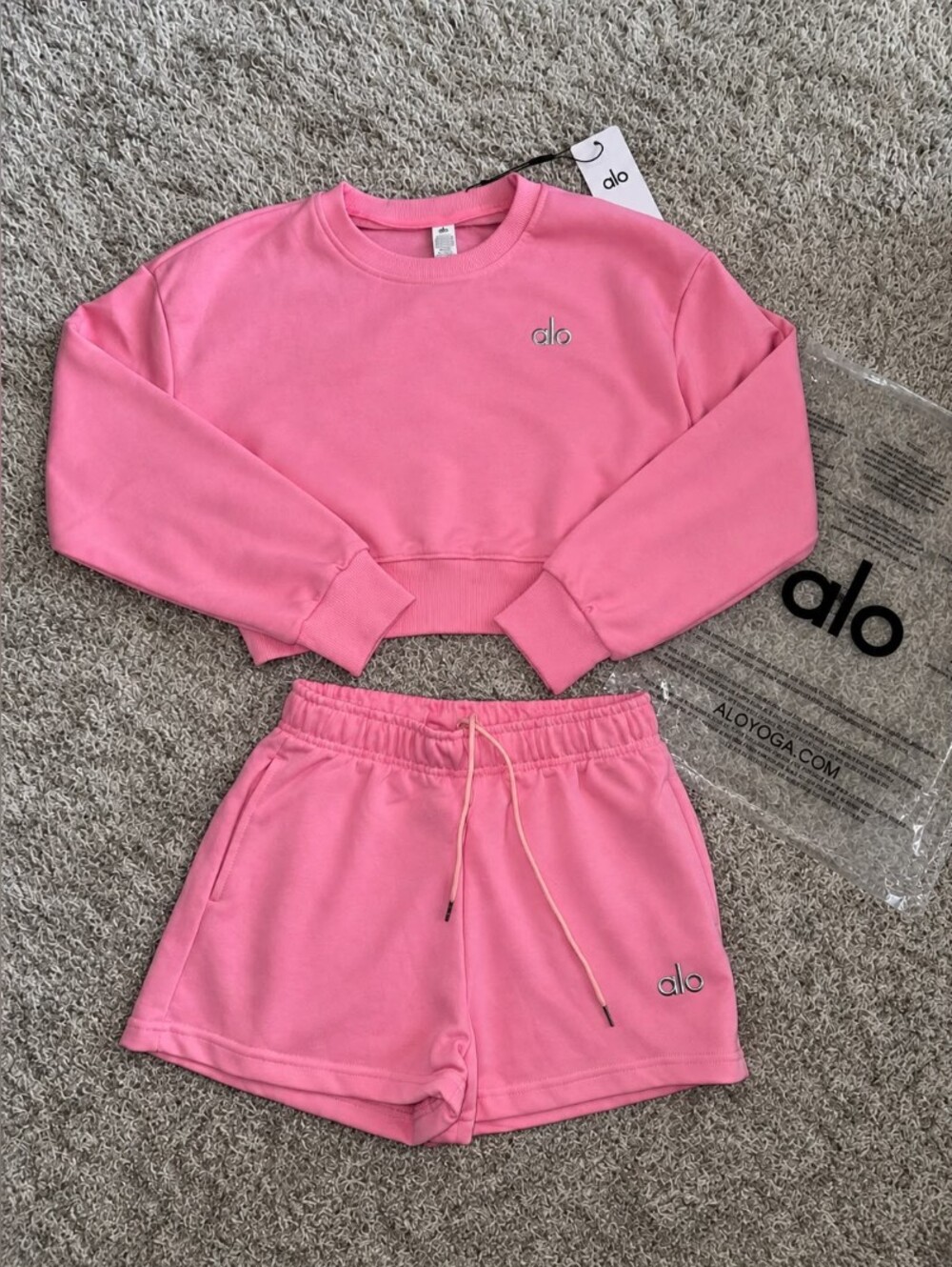 Alo Yoga Pink Sweatshirt & Shorts Set Size S New With Tags